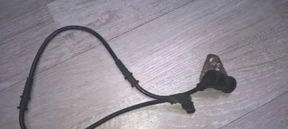 Mercedes-Benz E W210 ABS brake wheel speed sensor 0265006189 a2105409008