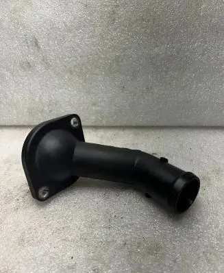 Volkswagen Jetta V Engine coolant pipe/hose 06A121121C 038121121D