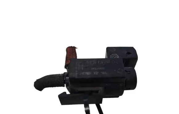 BMW 5 F10 F11 Turbo solenoid valve 70231800 7810831