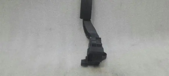 Mercedes-Benz A W176 Accelerator throttle pedal A2463001804
