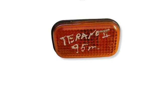 Nissan Terrano Front fender indicator light 45020