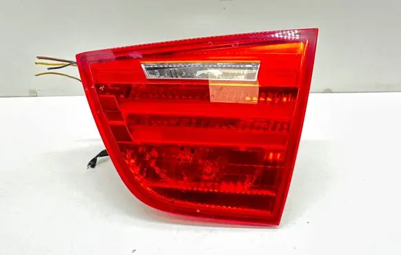BMW 3 E90 E91 Tailgate rear/tail lights 4871740