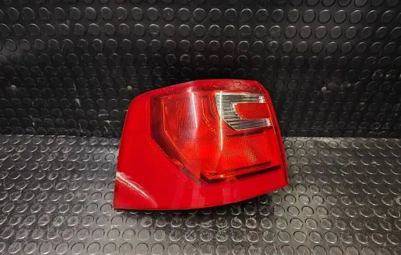 Rear/tail lights