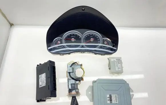 Subaru Legacy Engine ECU kit and lock set 