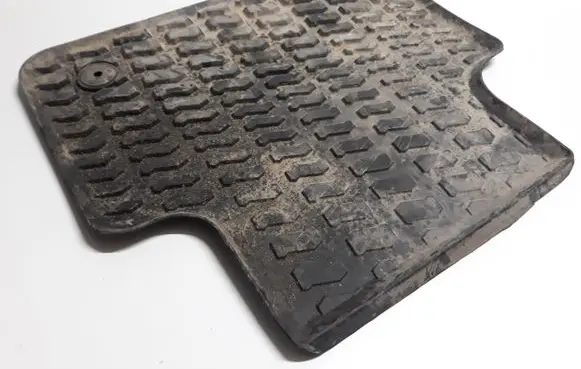 Audi Q7 4M Rear floor mat 4M0061611