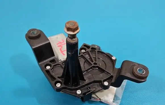 Opel Insignia A Rear window wiper motor W00008967 IMPRK1575627