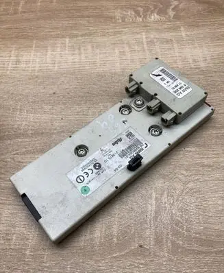 BMW 7 E65 E66 Aerial antenna amplifier 6938064 8368205