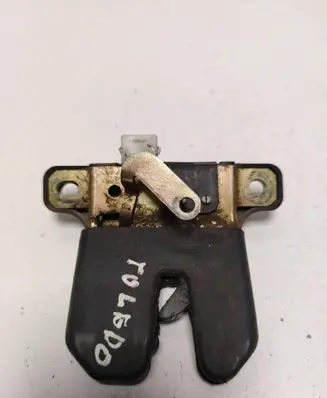 Seat Toledo II (1M) Tailgate/trunk/boot lock/catch/latch 8D5827505