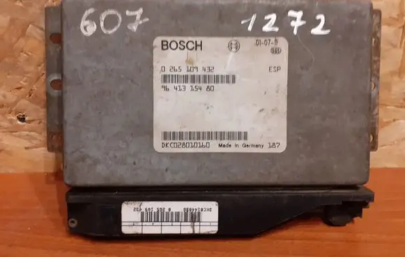 Peugeot 607 Engine control unit/module 0265109432 1272