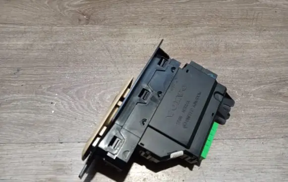 Volvo S60 Electric window control switch 30739078