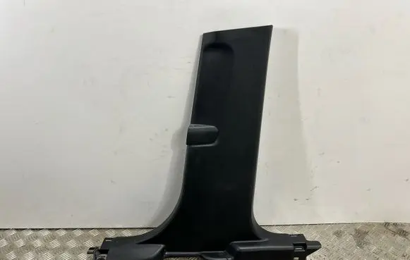 (B) pillar trim (bottom)