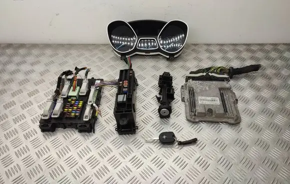 Ford Kuga II Engine ECU kit and lock set FJ5A12A650VC FJ5A12B684BA 0261S16777
