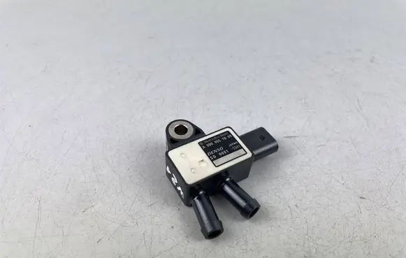 Mercedes-Benz E W213 Exhaust gas pressure sensor A0009057809