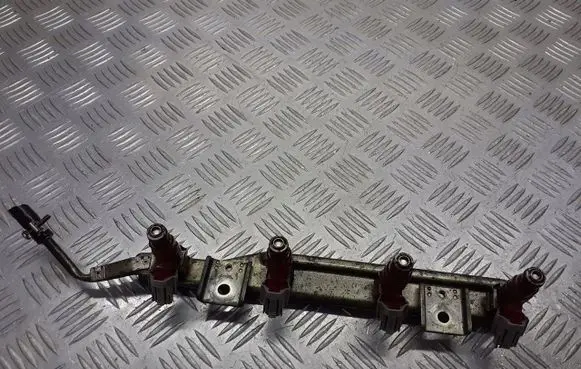 Nissan Primera Fuel main line pipe