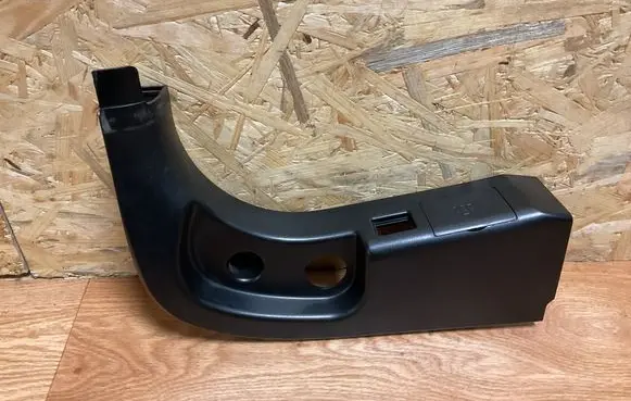 BMW 5 E60 E61 Foot area side trim 7025029 A047467