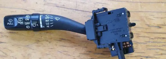 Hyundai Santa Fe Wiper control stalk 2020057652 200002934