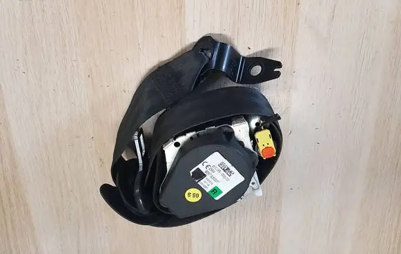 Skoda Fabia Mk3 (NJ) Front seatbelt 626732500F