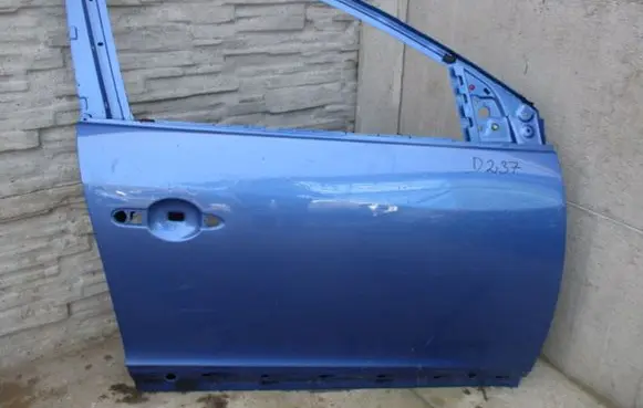 Renault Megane III Front door