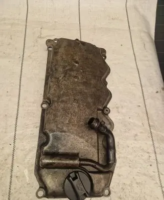 Nissan Navara D22 Rocker cam cover 