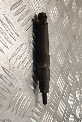 Fuel injector