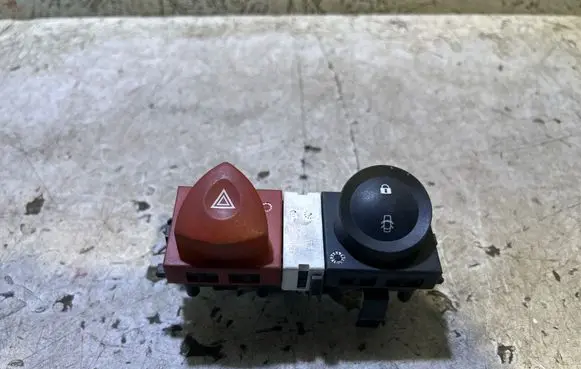 Renault Megane II Hazard light switch 88040009 88040003 88040001