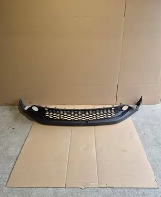 Toyota C-HR I Front bumper lower grill 52129F4010