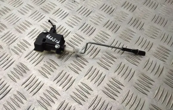 Volkswagen Golf Plus Fuel tank cap lock motor 5M0810773 1K5959782