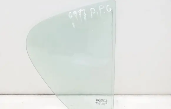 Opel Corsa D Rear vent window glass 