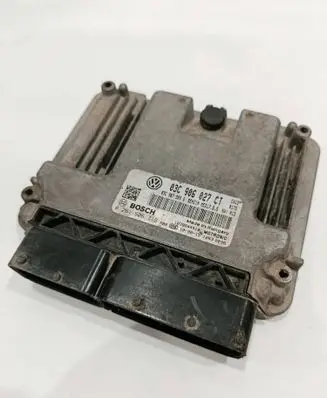 Volkswagen Golf VI Engine control unit/module 03C906027CT 03C907309G 0261S06719
