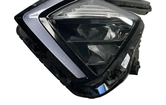 KIA Sportage Headlight/headlamp 92101R2000