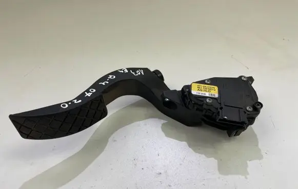 Audi A4 S4 B7 8E 8H Accelerator throttle pedal 8E1723523G 6PV00837506