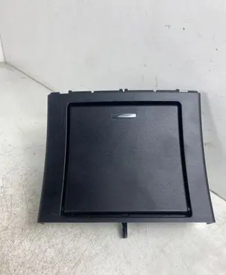 Mercedes-Benz E W212 Ashtray (rear) A2126803850 81712001