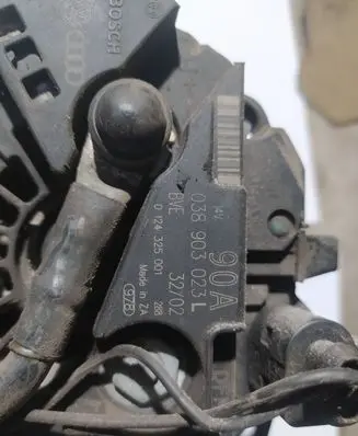 Volkswagen Golf IV Generator/alternator 038903023L