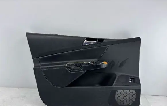 Volkswagen PASSAT B6 Front door card panel trim 3C1867011