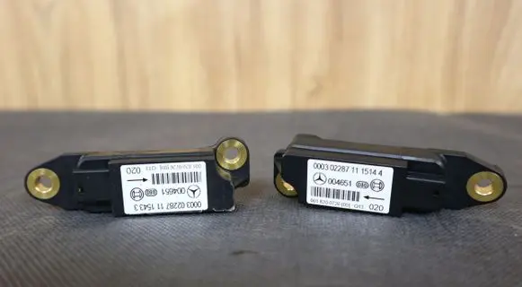 Mercedes-Benz SLK R170 Airbag deployment crash/impact sensor 0018200726 A0018200726