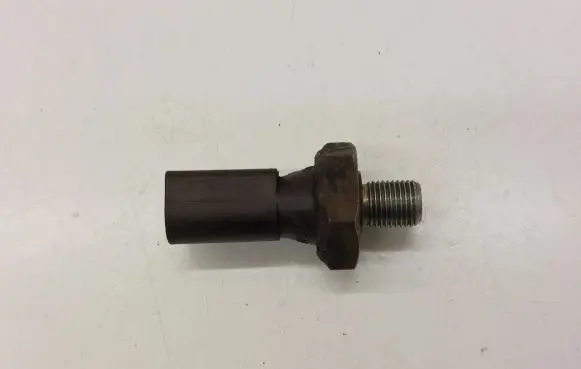 Audi A3 S3 8P Oil pressure sensor 038919081D