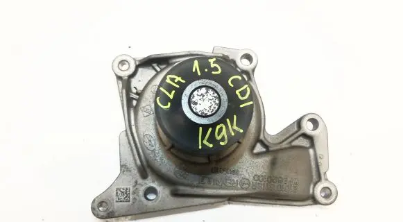 Mercedes-Benz A W176 Water pump 210106113R