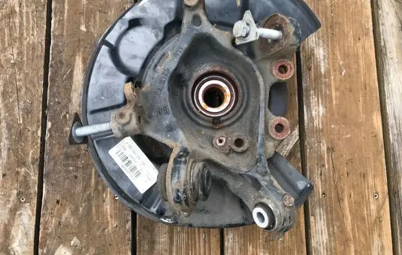 Rear wheel hub