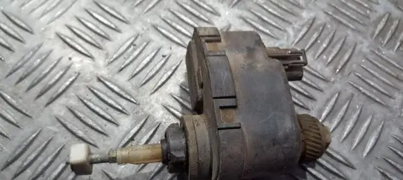 Ford Scorpio Headlight level adjustment motor 0132008302