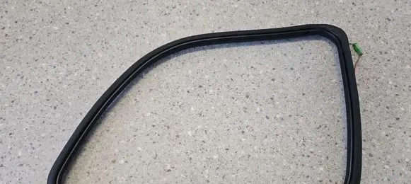 Mercedes-Benz GL X164 Rear door rubber seal (on body) A1647680624 1646701439 1647680624