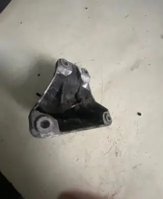 BMW 5 F10 F11 Engine mounting bracket 6795958 6731242 1664510