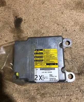 Toyota Avensis T250 Airbag control unit/module 8917005220 215955102