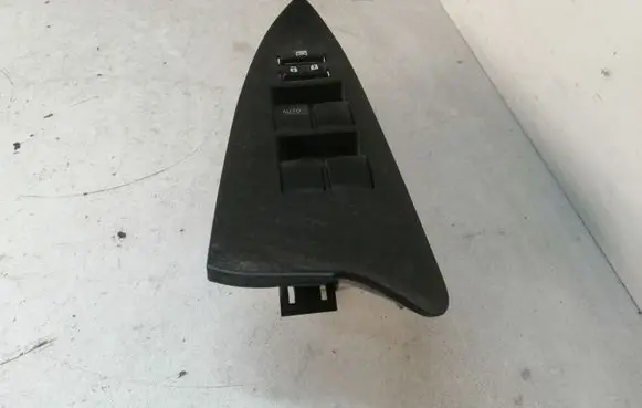 Toyota RAV 4 (XA40) Electric window control switch 7423242070