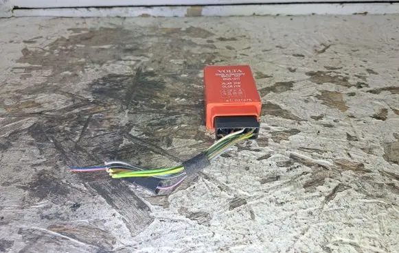 Toyota RAV 4 (XA20) Tow bar relay 85451217 021475