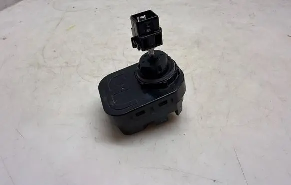 Subaru XV II Headlight level adjustment motor 