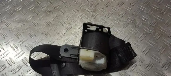 Honda Jazz Middle seatbelt (rear) adc7078