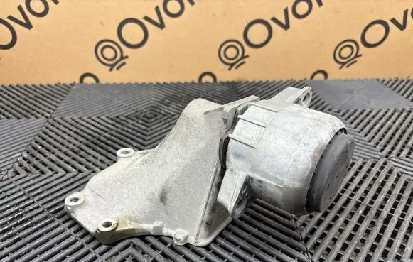 Porsche Panamera (970) Engine mounting bracket 94811521123
