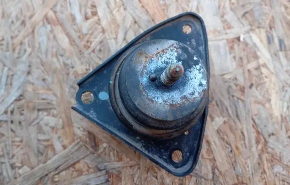 Hyundai i30 Engine mount bracket