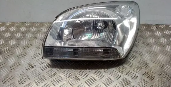 KIA Sportage Headlight/headlamp 921011F0