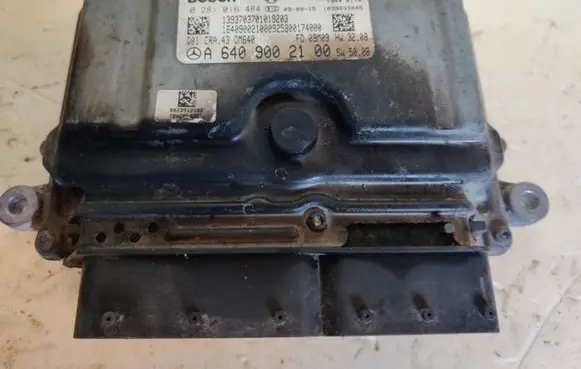 Mercedes-Benz A W169 Engine control unit/module A6409002100 0281016484